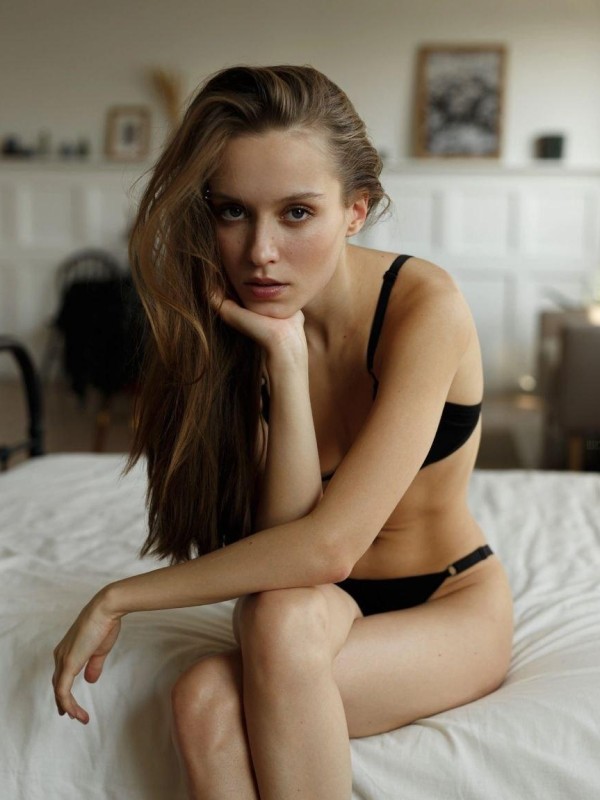 Света привлекательная девушка из Егорьевска цена от 8000 руб